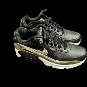 Nike Black and Gold Athletic Shoes/ new without box